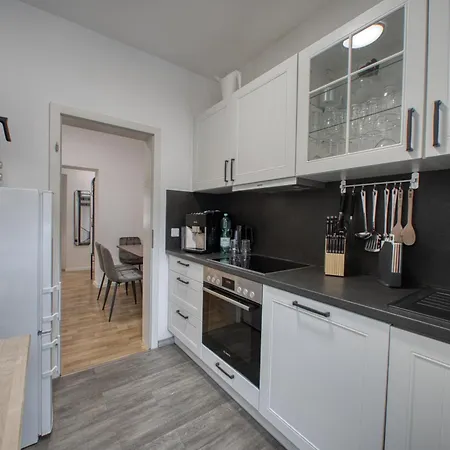 Dresdenstay Loebtau 3 Schlafzimmer Kamin Balkon Ps4 Apartment *
